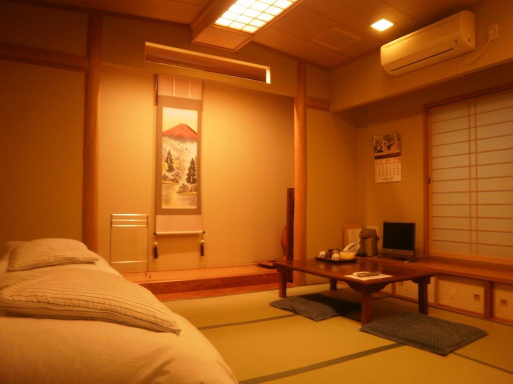 Kakiya Ryokan Kamakura Zimmer foto